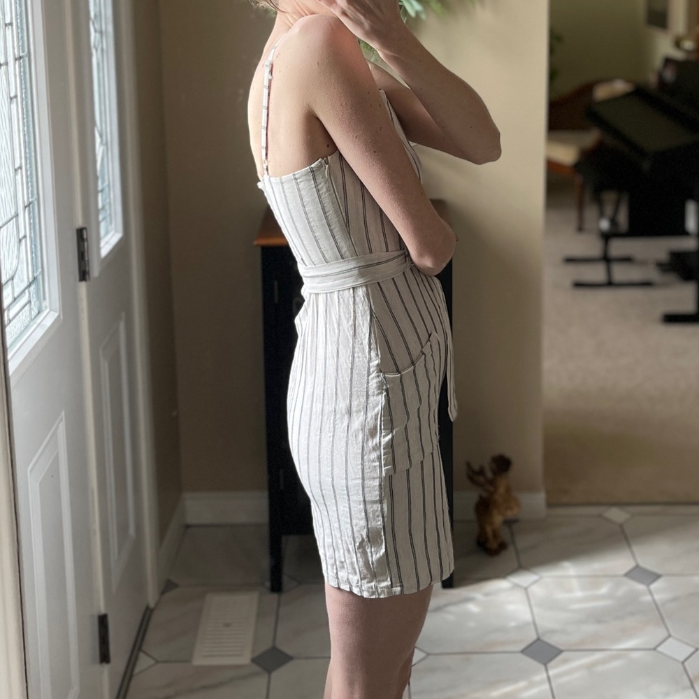 Linen Mini dress off-white w/ navy blue stripes and fabric belt - Primark Size 8 - Picture 4 of 7